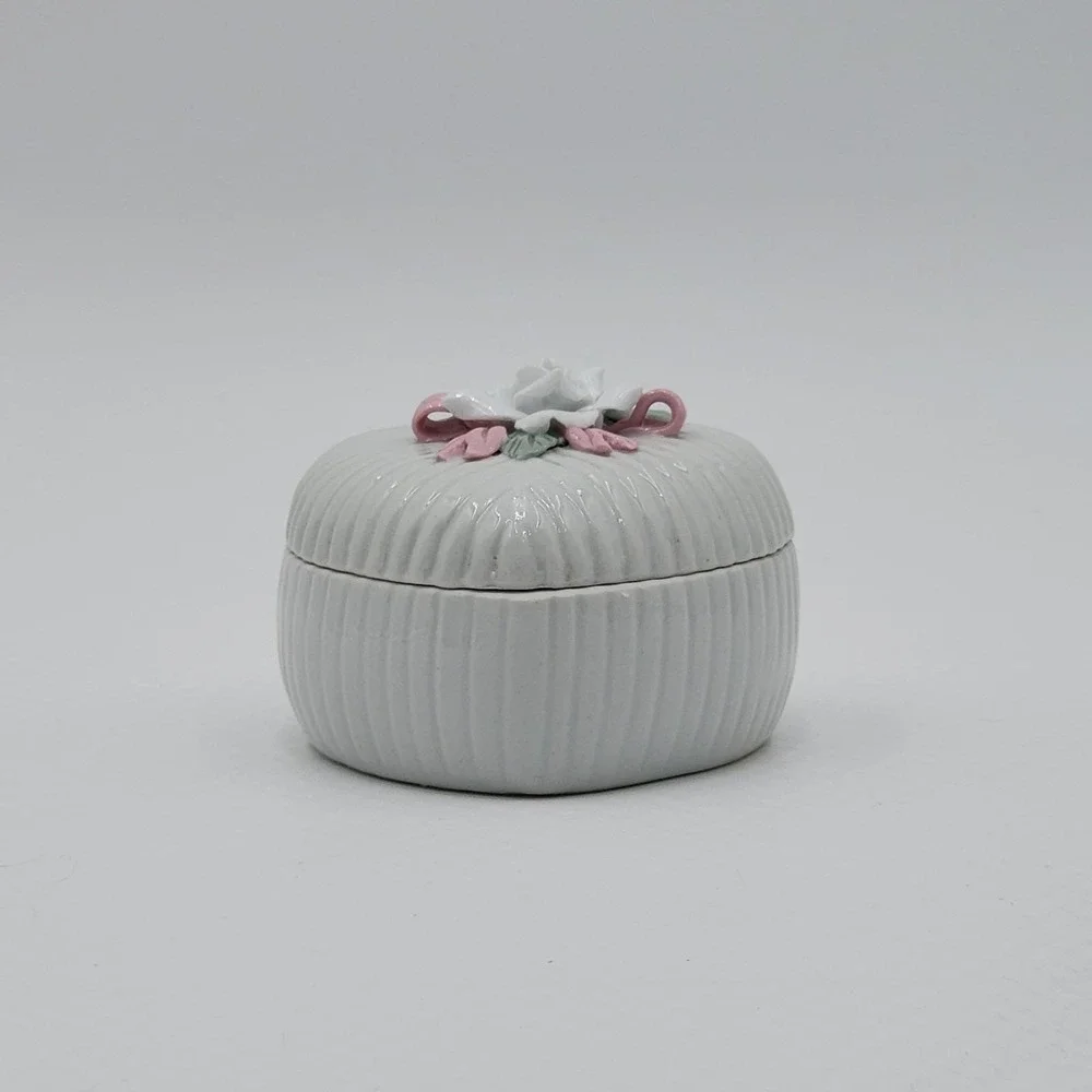 Porcelain Heart Trinket Box White Rose Pink Bow Ribbed Floral Jewelry Box